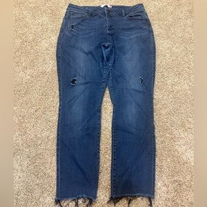 CABI Curvey Slinny Jeans Size 14 Lightly Distressed